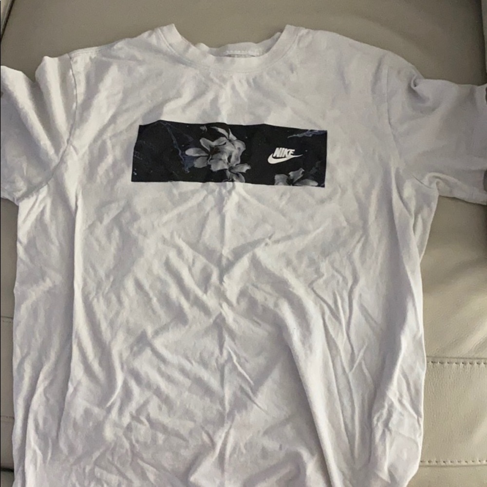 Nike Unisex Short Sleeve Shirt